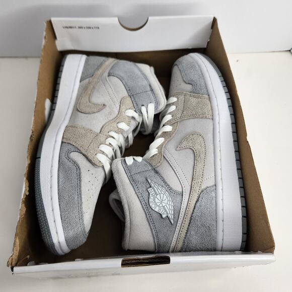 Air Jordan 1 Mid SE Particle Grey/College Grey Size 7 Women - Picture 7 of 7